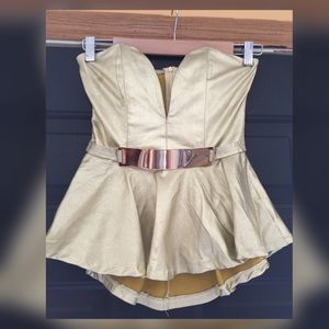 GOLD STRAPLESS TOP✨